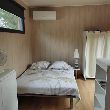 Joli Studio Indépendant En Bois Avec Jacuzzi Prive Fréjus Extérieur photo