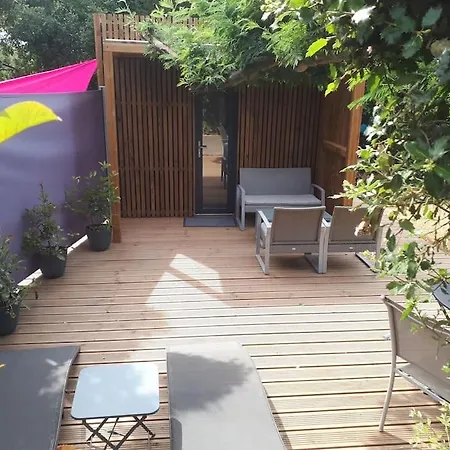 Joli Studio Indépendant En Bois Avec Jacuzzi Prive Fréjus Extérieur photo