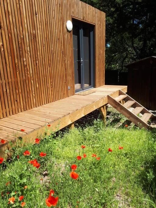 Joli Climatise Avec Jacuzzi Prive Et Entree Independante Frejus